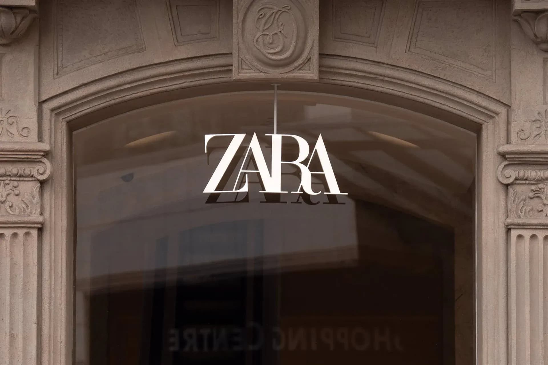 Inditex lidera las alzas en Europa tras un fuerte arranque de las rebajas de invierno