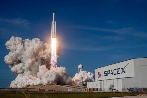 SpaceX tensiona su deuda y el mercado castiga el bono a 2056